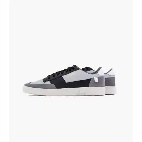 ร้องเท้าผ้าใบ