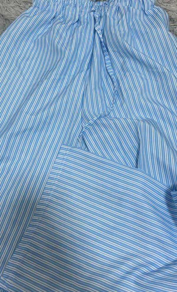 กางเกงลายทาง