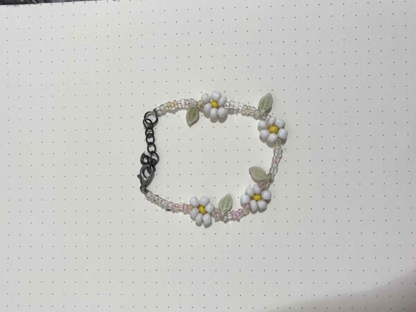 สร้อยข้มือดอกไม้