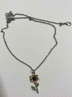 สร้อยคอดอกทันตะวัน