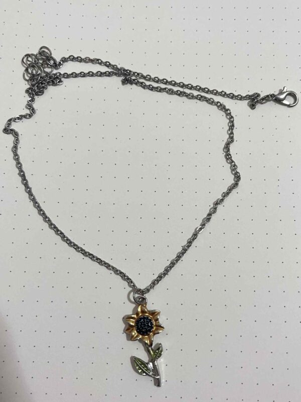 สร้อยคอดอกทันตะวัน