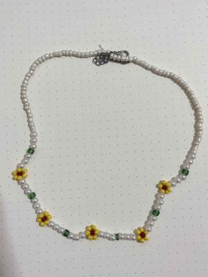 สร้อยคอรูปดอกไม้