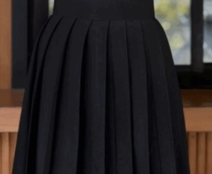 กระโปรงนักศึกษาทรงพลีท